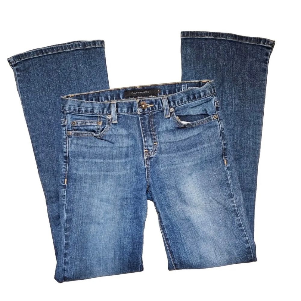 Calvin Klein Flare Jeans size 4 Embroidered back pockets low rise